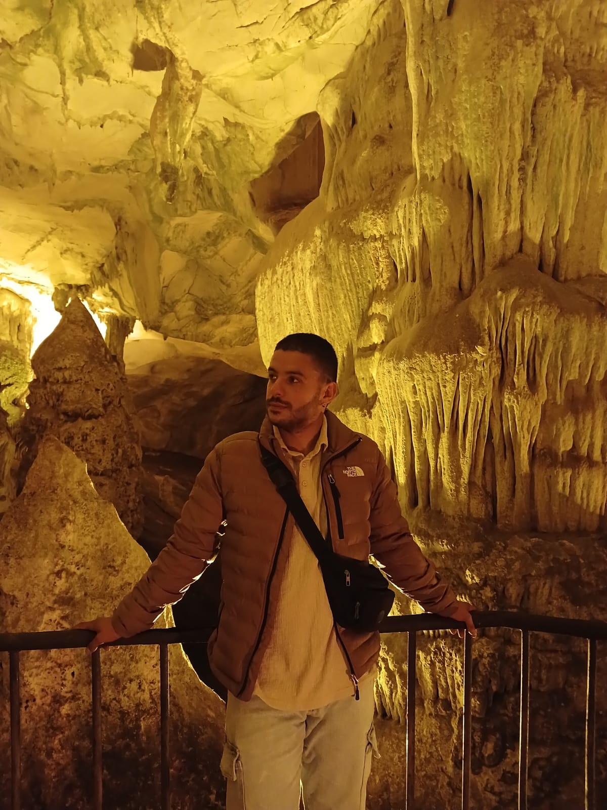 Navigation bar avatar